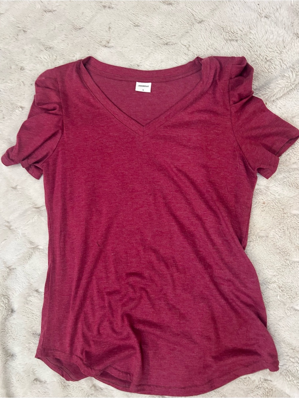 Amazon Women's V-Neck Short Sleeve Top - Wine